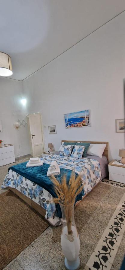 E' Fenestrelle Apartment เนเปิลส์ ภายนอก รูปภาพ