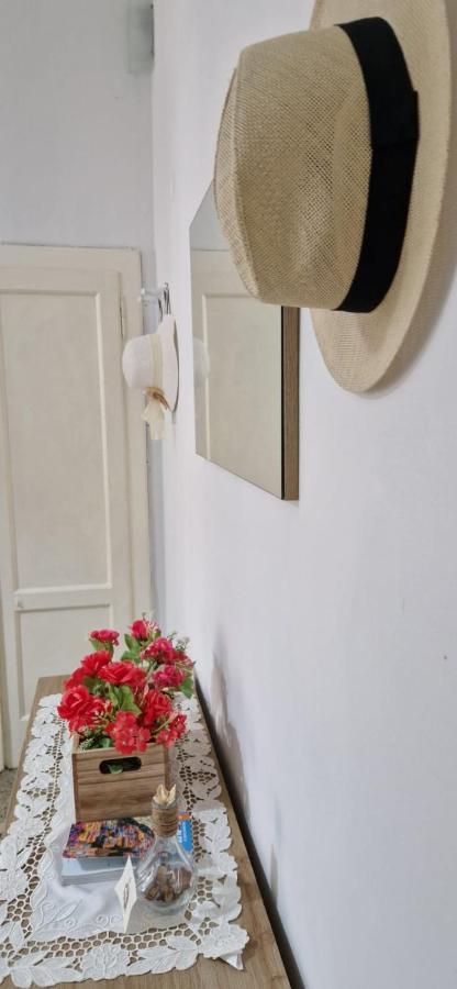 E' Fenestrelle Apartment เนเปิลส์ ภายนอก รูปภาพ