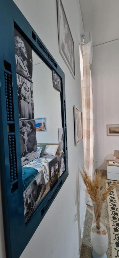 E' Fenestrelle Apartment เนเปิลส์ ภายนอก รูปภาพ