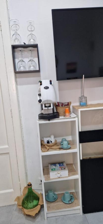 E' Fenestrelle Apartment เนเปิลส์ ภายนอก รูปภาพ