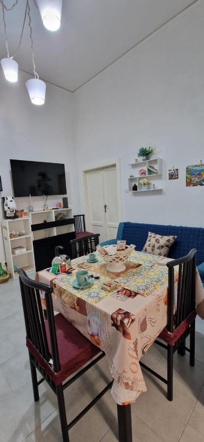E' Fenestrelle Apartment เนเปิลส์ ภายนอก รูปภาพ