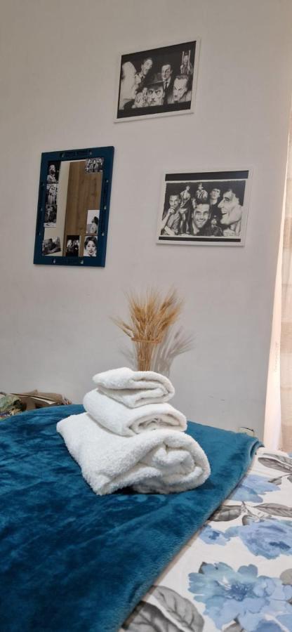 E' Fenestrelle Apartment เนเปิลส์ ภายนอก รูปภาพ