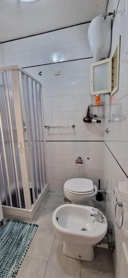 E' Fenestrelle Apartment เนเปิลส์ ภายนอก รูปภาพ